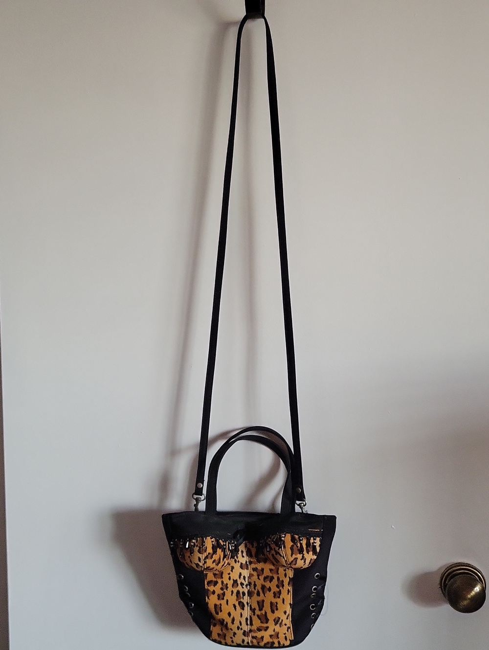 Black and Leopard Print Lace Up Corset  Women’s Crossbody Tote Bag